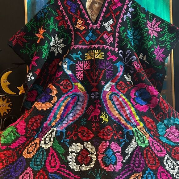 Vintage Mexican Huipil Tunic Poncho Embroidered Handmade Handwoven Birds Peacock - Picture 12 of 13